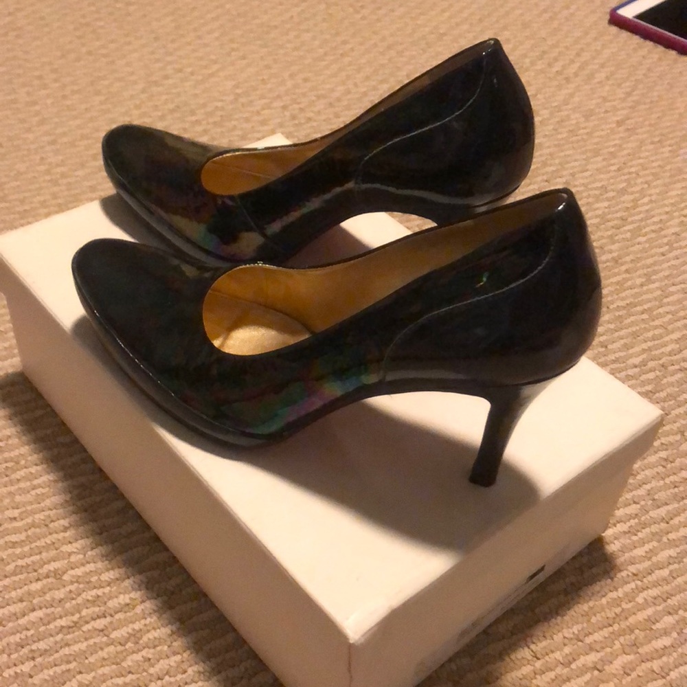 Size 6 Bruno Menegatti iridescent heels